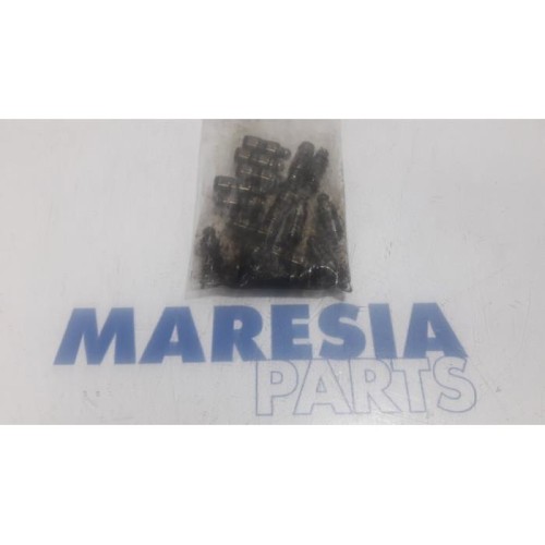 Renault - Trafic - Tappet