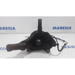 Renault - Trafic - Knuckle, front right