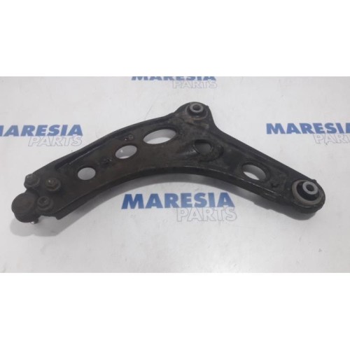Renault - Trafic - Front lower wishbone, right