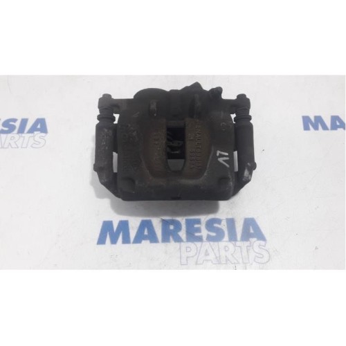 Renault - Trafic - Front brake calliper, left