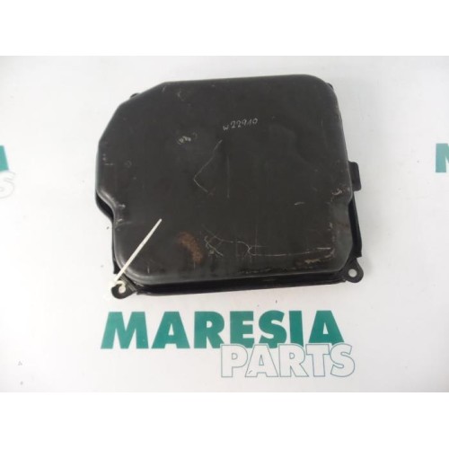 Renault - Laguna - Gearbox cover