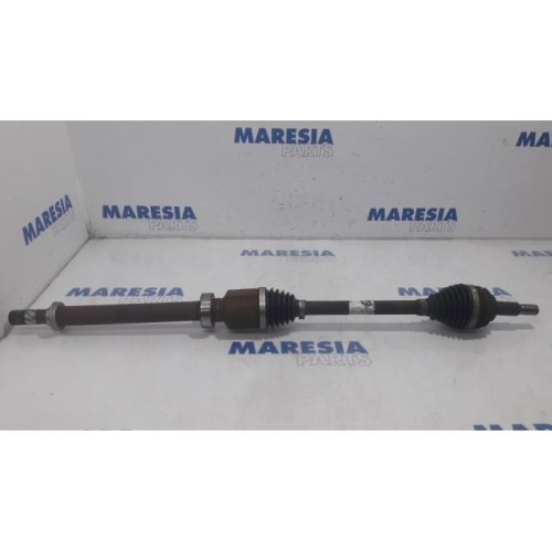 Renault - Clio - Front drive shaft, right