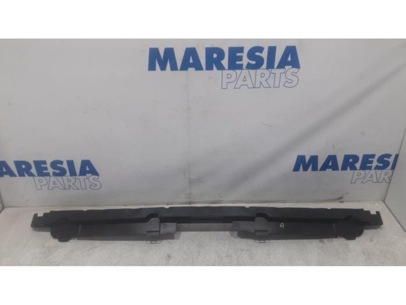 Renault - Master - Rear bumper frame