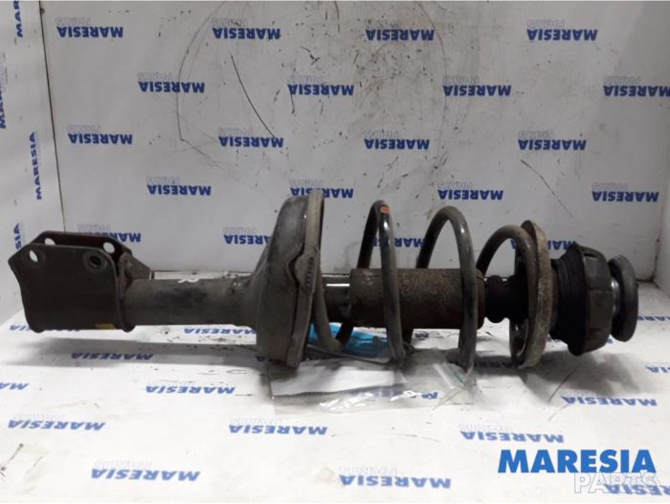 Renault - Twingo - Front shock absorber rod, right