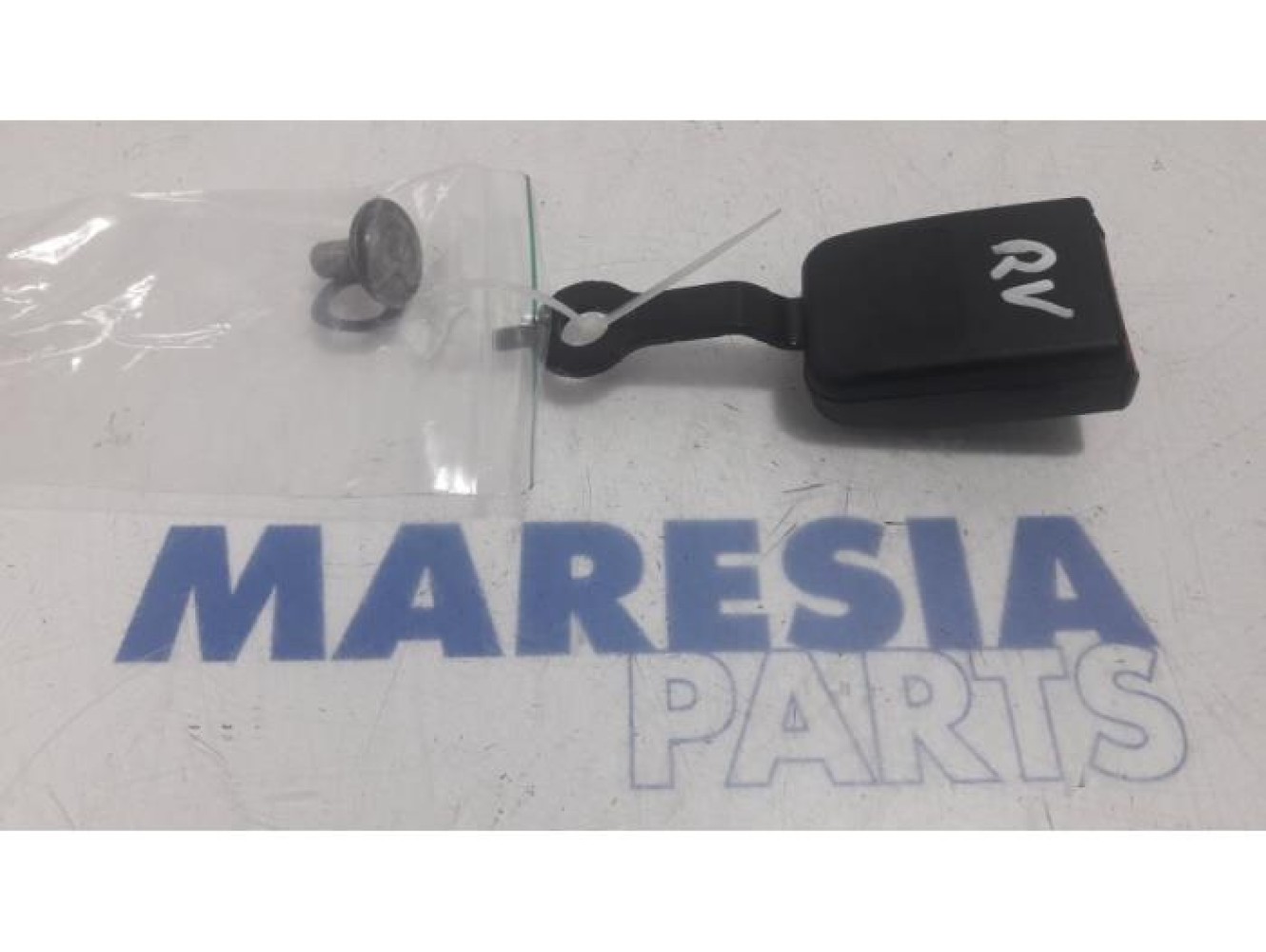 Renault - Master - Insertion ceinture de sécurité avant droite
