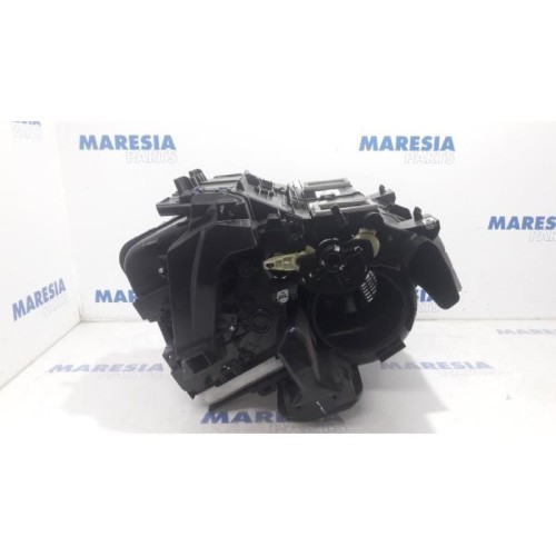 Renault - Clio - Heater housing