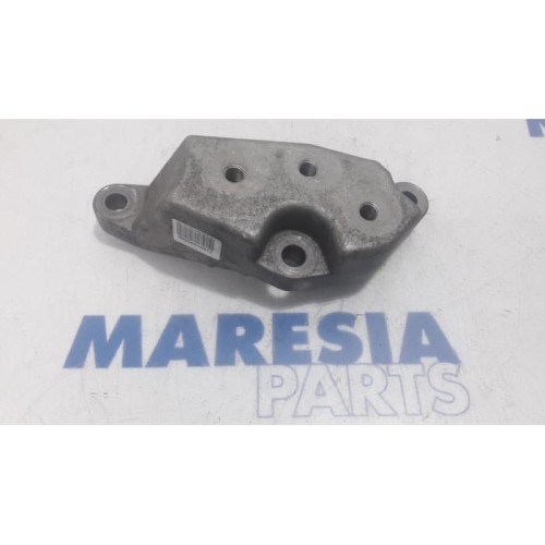 Alfa Romeo - Giulietta - Engine mount