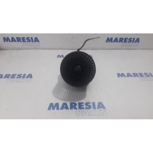 Renault - Clio - Heating and ventilation fan motor