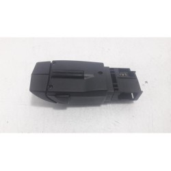 Renault - Clio - Steering wheel mounted radio control