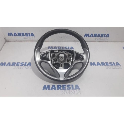 Renault - Clio - Steering wheel