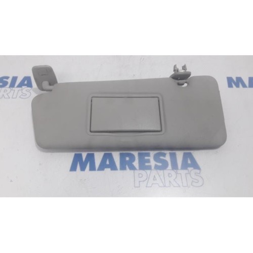 Renault - Clio - Sun visor
