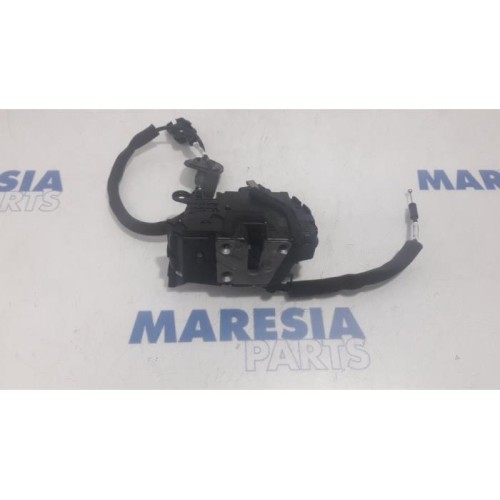 Renault - Clio - Front door lock mechanism 4-door, right