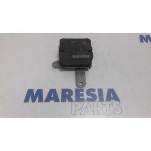 Renault - Clio - Airbag Module