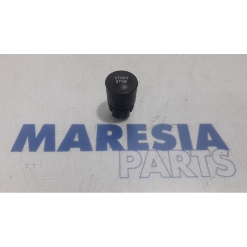 Renault - Clio - Start/stop switch