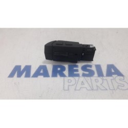 Renault - Clio - Commande radio volant