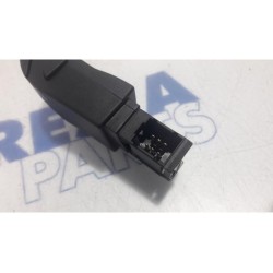Renault - Clio - Commande radio volant