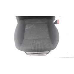 Peugeot - 5008 - Seat, right
