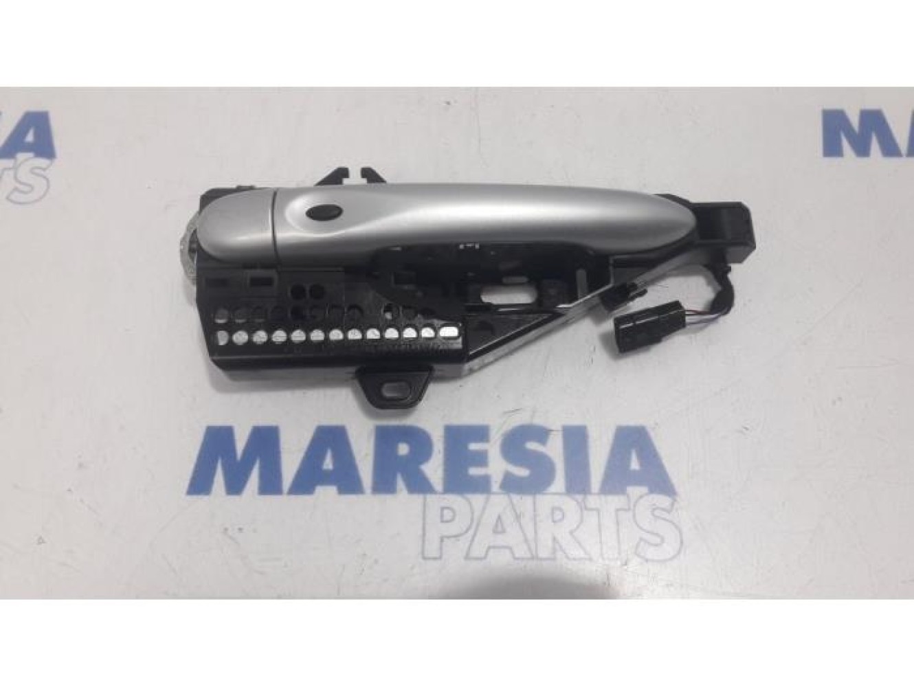 Renault - Clio - Front door handle 4-door, right
