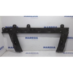 Renault - Clio - Radiator bar