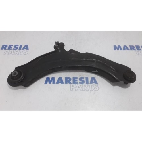 Renault - Clio - Front lower wishbone, left