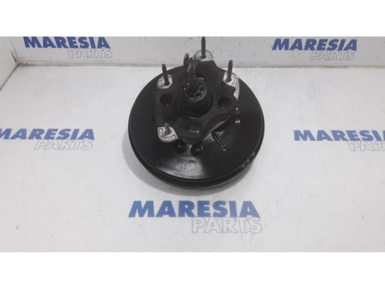 Renault - Clio - Brake servo