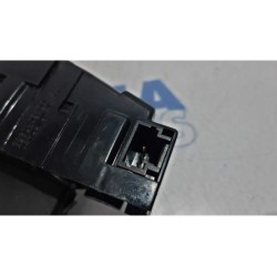 Peugeot - 308 - Tailgate lock mechanism