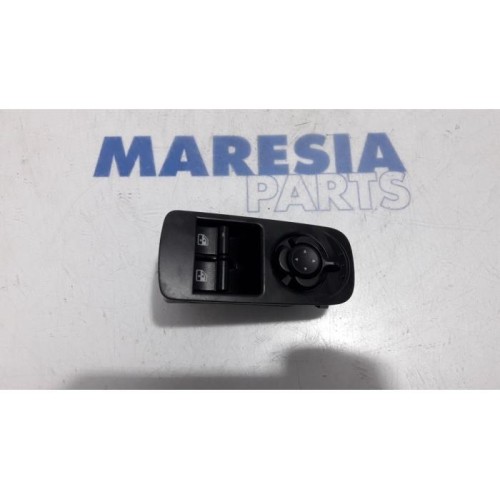 Alfa Romeo - Mito - Multi-functional window switch