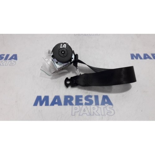 Alfa Romeo - Mito - Sicherheitsgurt links hinten