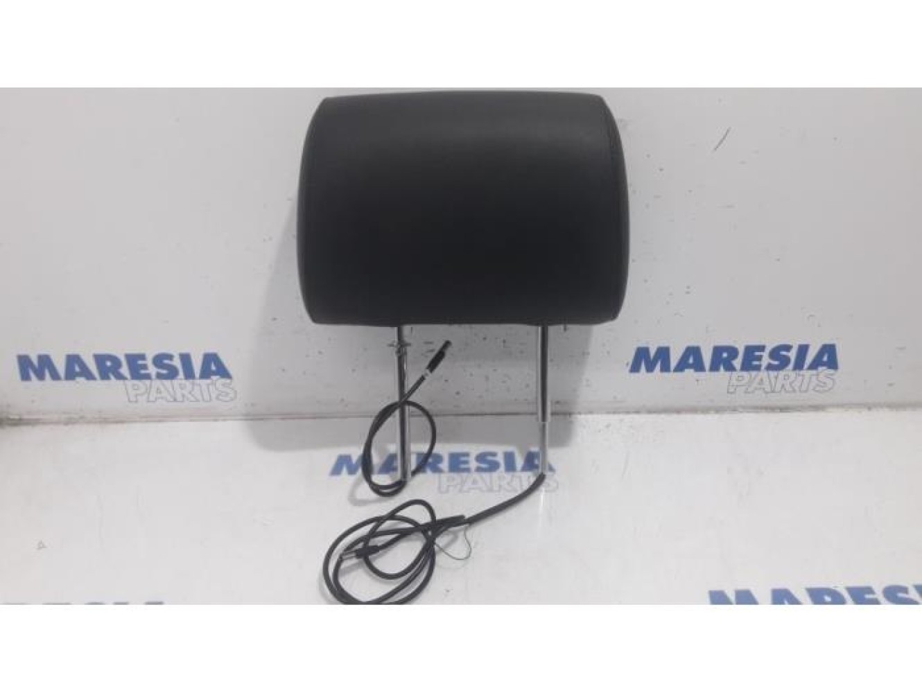Peugeot - 5008 - Headrest