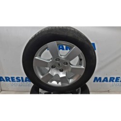 Peugeot - 5008 - Sportvelgenset + banden