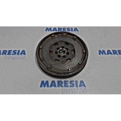 Renault - Scenic - Flywheel