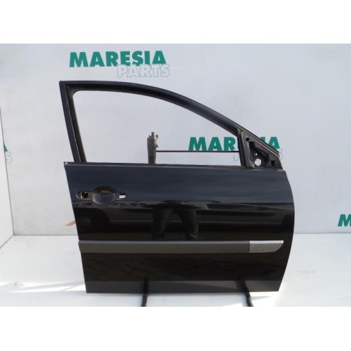 Renault - Megane - Front door 4-door, right
