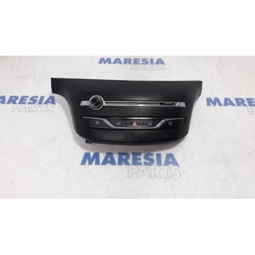 Peugeot - 308 - Radio control panel