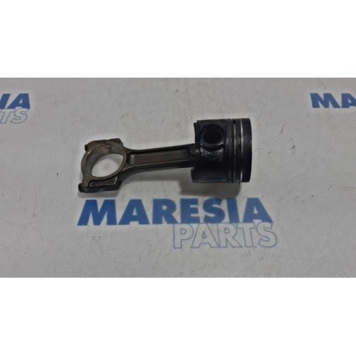 Renault - Scenic - Connecting rod