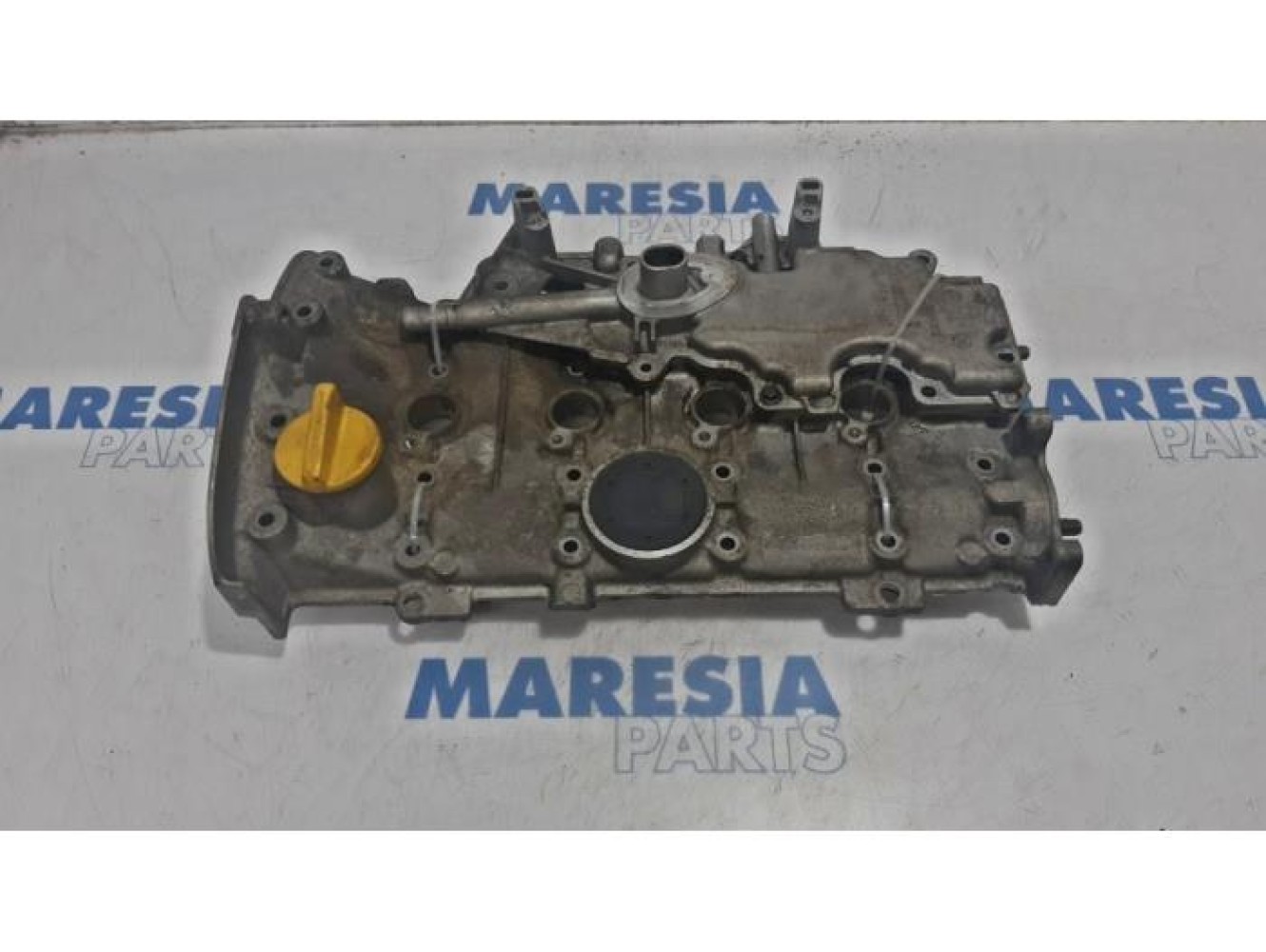 Dacia - Duster - Camshaft housing