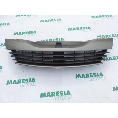 Renault - Laguna - Grille