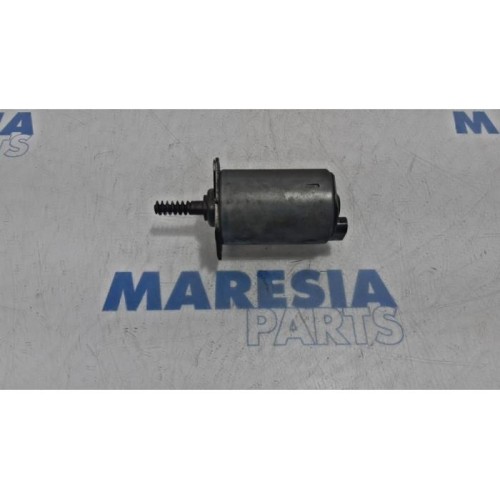 Peugeot - 207 - Camshaft adjuster