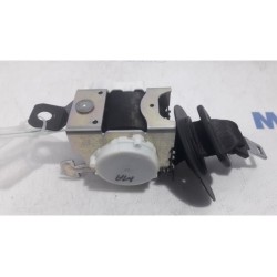 Peugeot - 5008 - Rear seatbelt, centre
