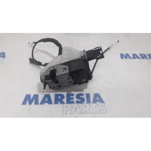 Peugeot - 5008 - Rear door lock mechanism 4-door, left