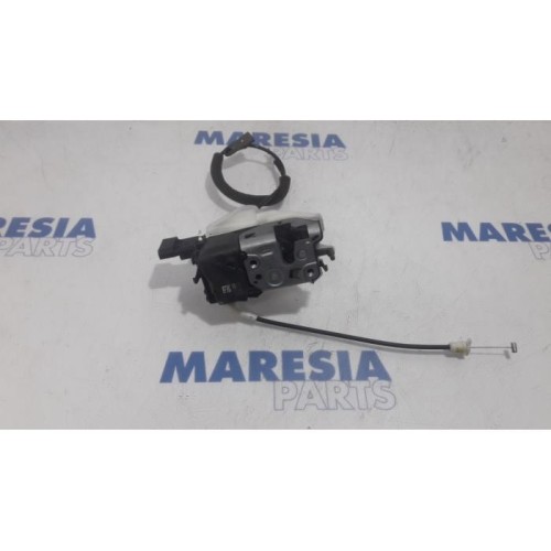 Peugeot - 5008 - Front door lock mechanism 4-door, right