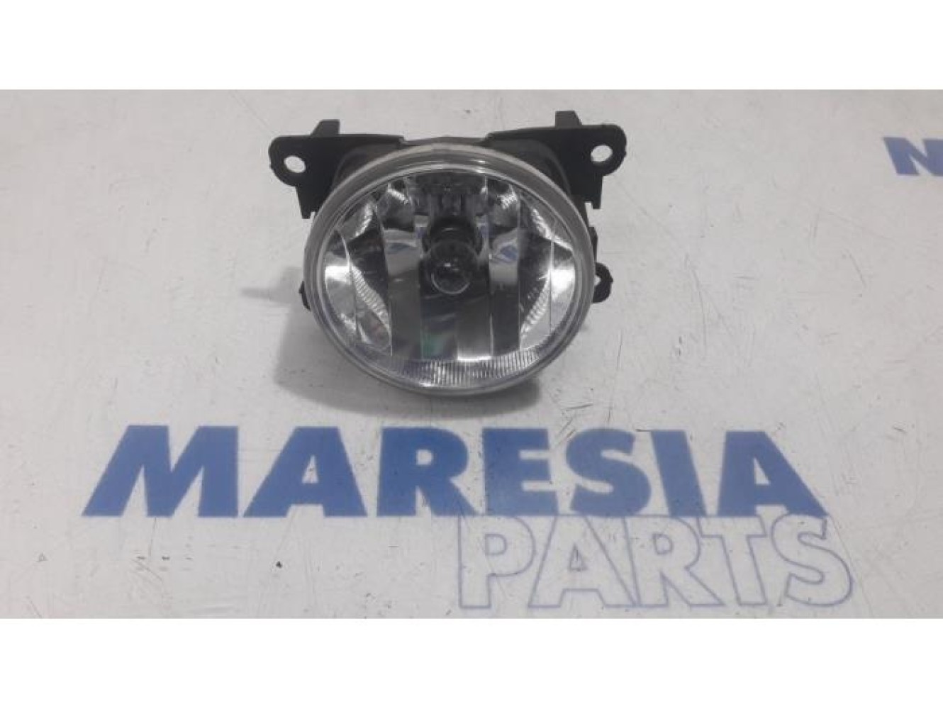 Peugeot - 5008 - Fog light, front right