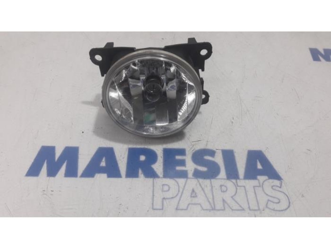 Peugeot - 5008 - Fog light, front left