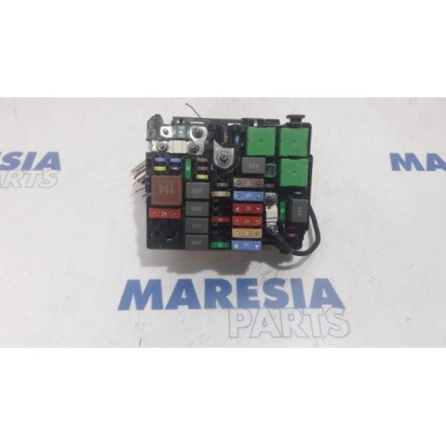Peugeot - Partner - Fuse box