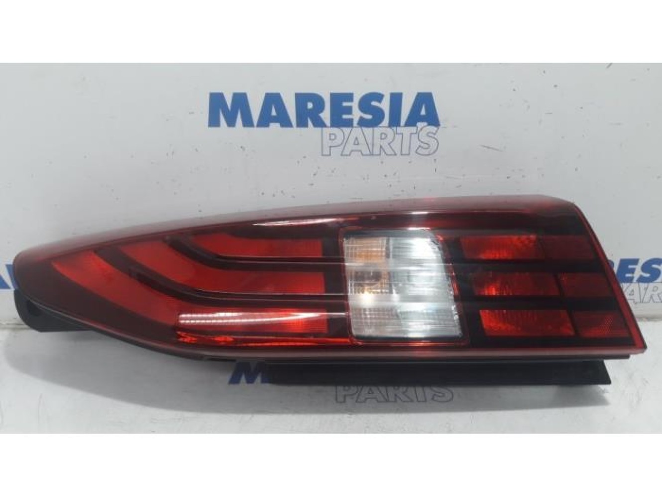 Peugeot - Partner - Taillight, right