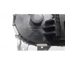 Peugeot - 5008 - Front wiper motor