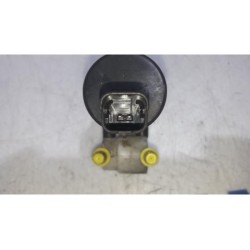 Peugeot - 5008 - Scheibensprüherpumpe vorne
