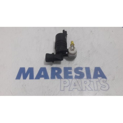Peugeot - 5008 - Scheibensprüherpumpe vorne
