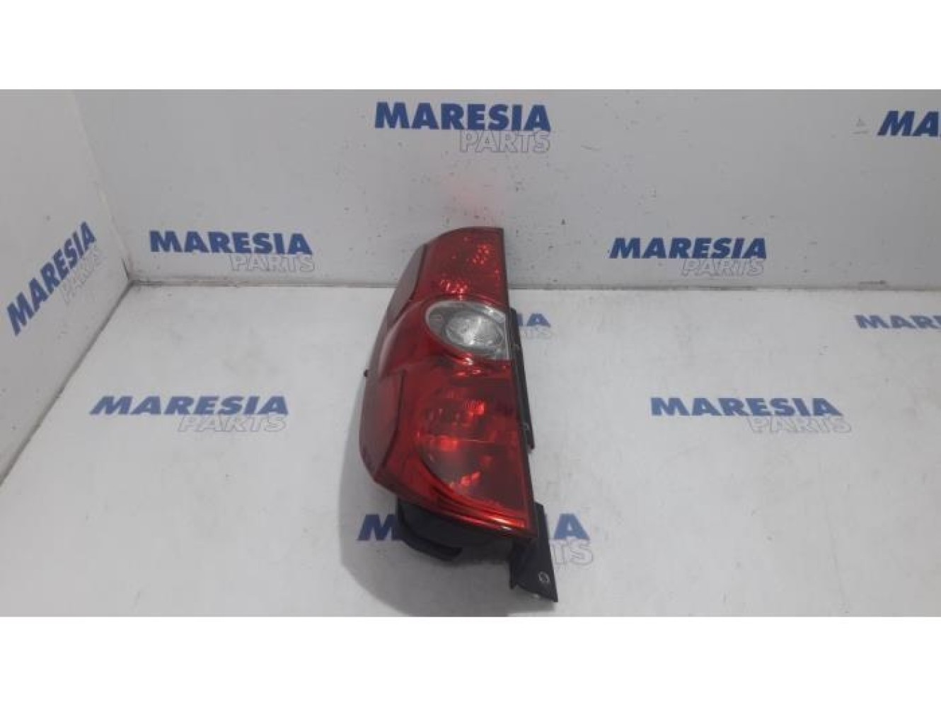 Fiat - Doblo - Taillight, left