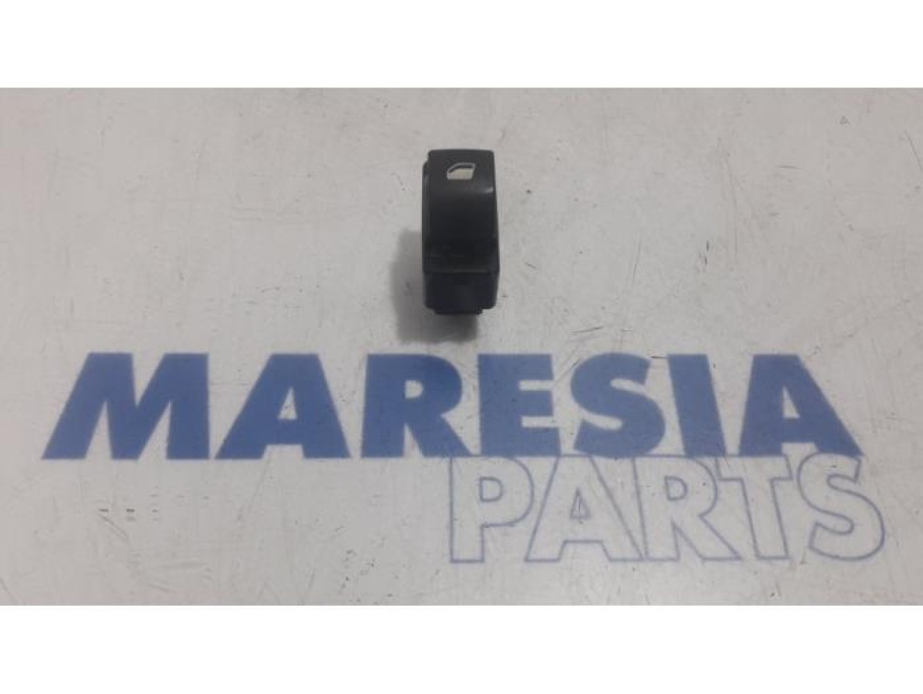 Peugeot - Partner - Multi-functional window switch