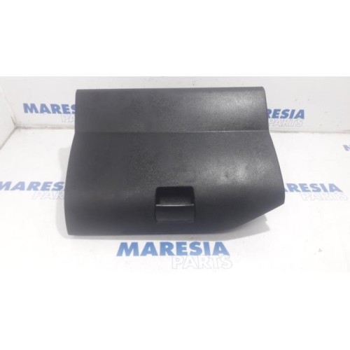 Peugeot - Partner - Glovebox